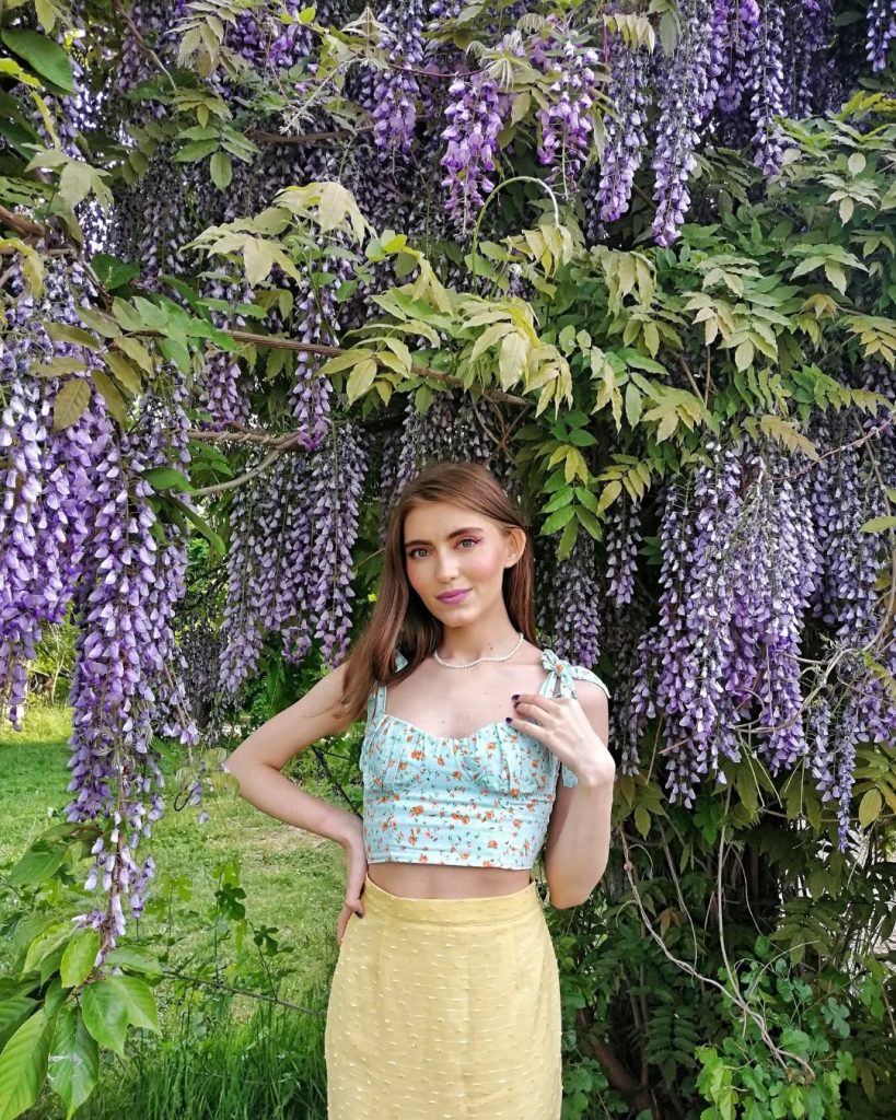 Mint Floral Bustier + Yellow Textured Skirt + Pearl Necklace