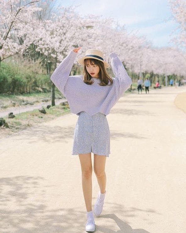  Lavender Knit Sweater + Floral Mini Skirt + Straw Hat