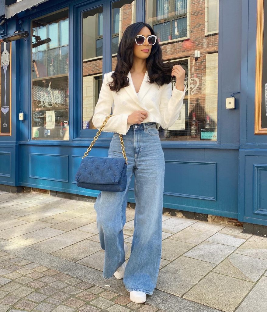 White Cropped Blazer + Wide-Leg Jeans + Denim Chain Bag