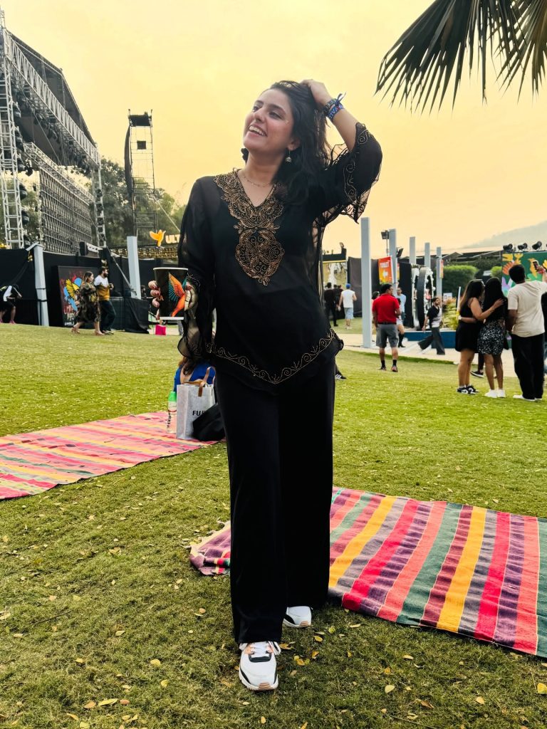 Black Embroidered Tunic + Flowy Trousers + White Sneakers