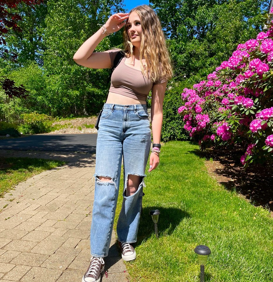 Mauve Crop Top + Distressed Light Wash Jeans + Brown Sneakers