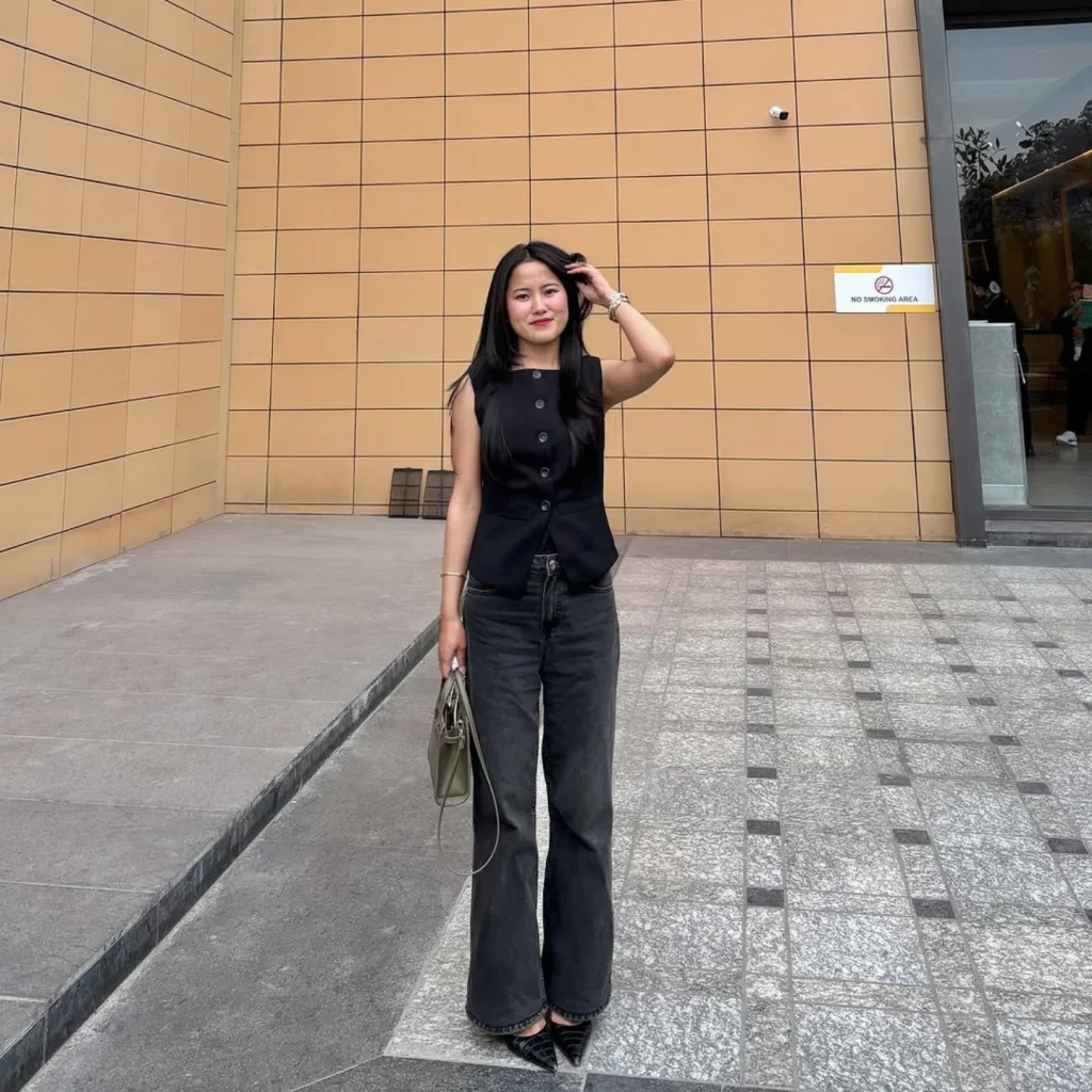 Black Buttoned Vest + Charcoal Relaxed Jeans + Black Pointed Heels