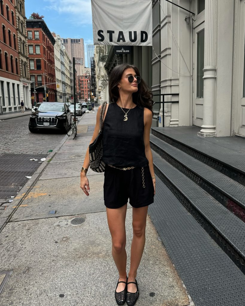 Black Sleeveless Top + Black Mini Shorts + Woven Tote Bag