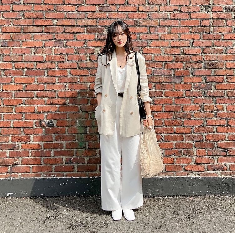 Beige Oversized Blazer + White Scoop-Neck Top + White Wide-Leg Pants