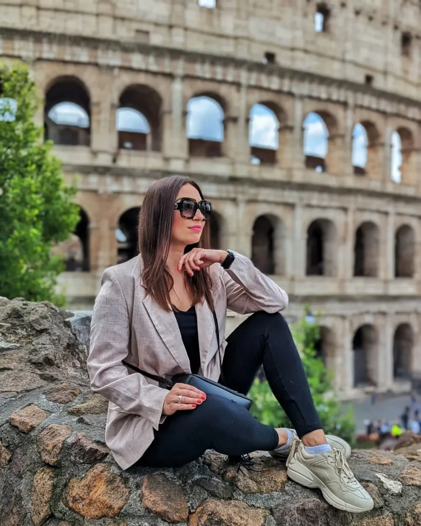 Beige Oversized Blazer + Black Skinny Jeans + Chunky Sneakers
