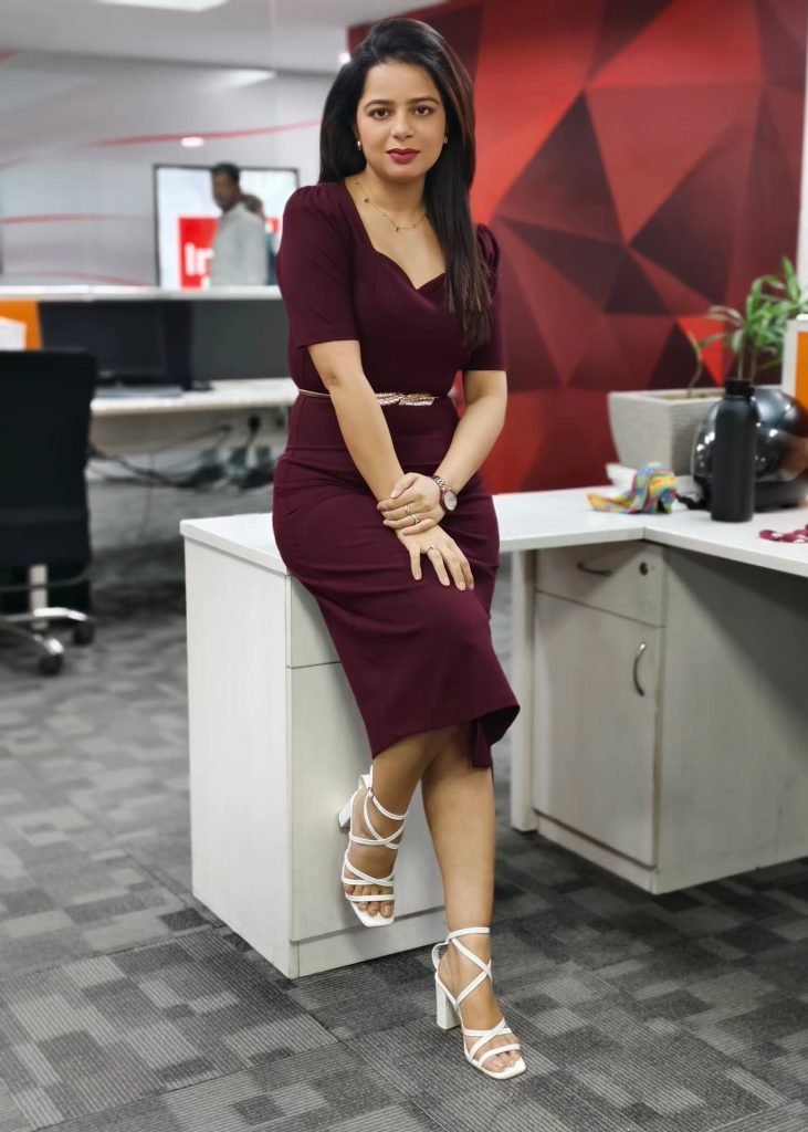 Maroon Midi Dress + Gold Waist Belt + Strappy Heels