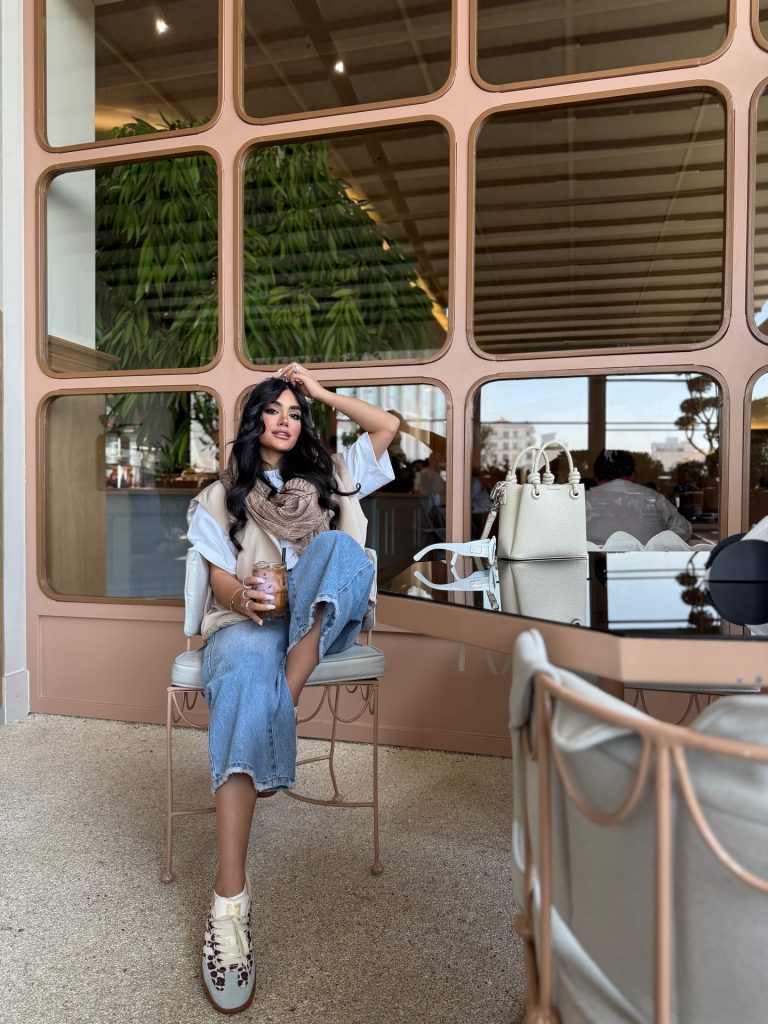 Beige Puffer Vest + White T-Shirt + Wide-Leg Jeans