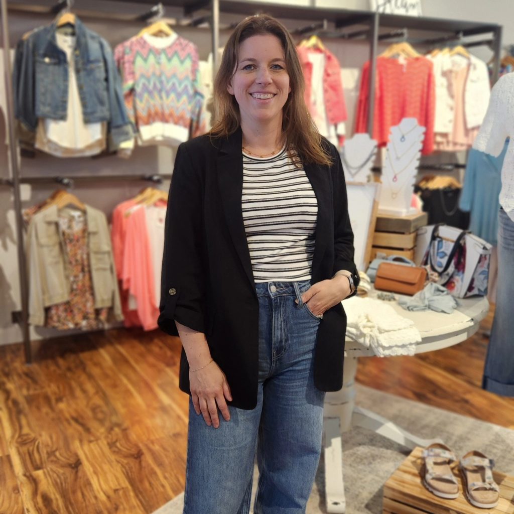  Black Blazer + Striped T-Shirt + High-Waisted Denim