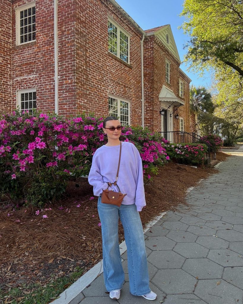  Lavender Sweatshirt + Crossbody Bag + Wide-leg Jeans