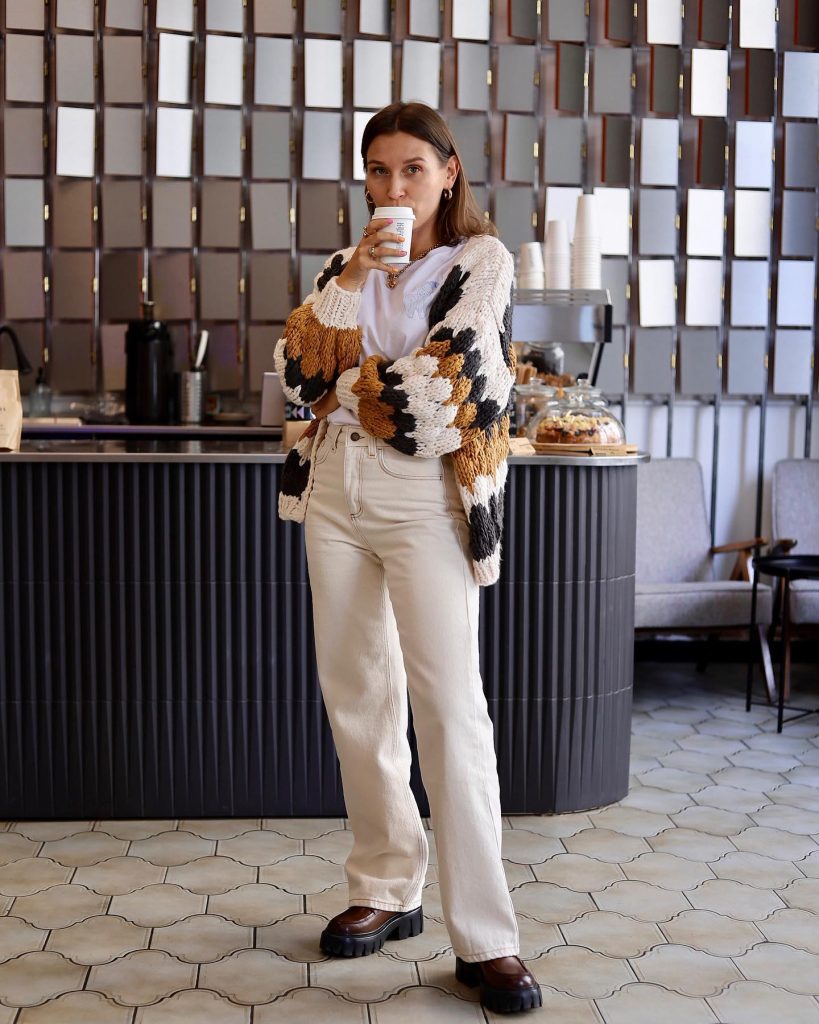 Patterned Cardigan + White T-shirt + Cream Wide-leg Jeans