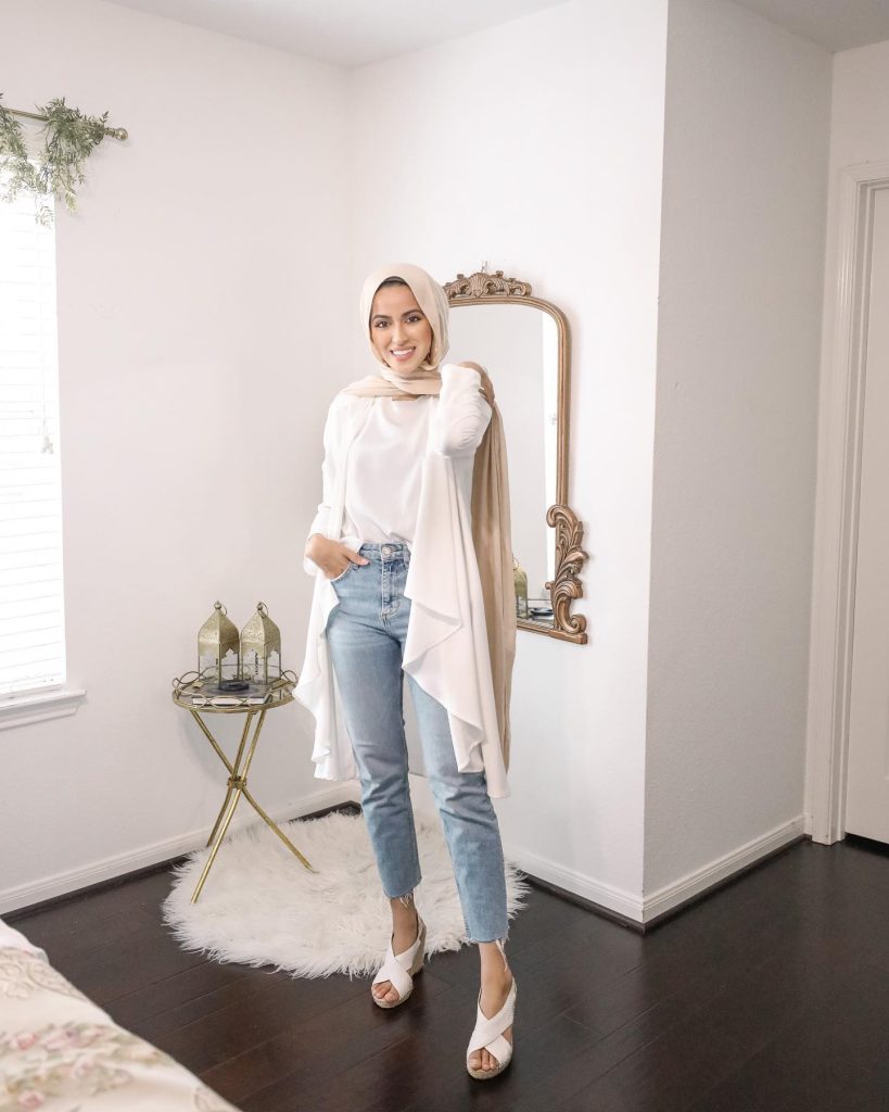 White Asymmetric Tunic + Denim Jeans + Wedge Sandals