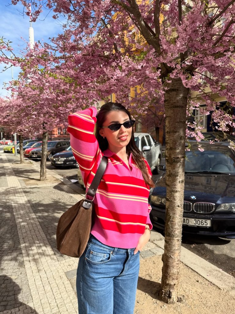 Pink Striped Polo + Blue Jeans + Suede Shoulder Bag