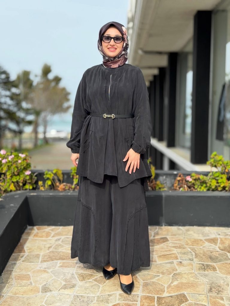 Black Cinched Tunic + Wide Leg Trousers + Floral Print Hijab