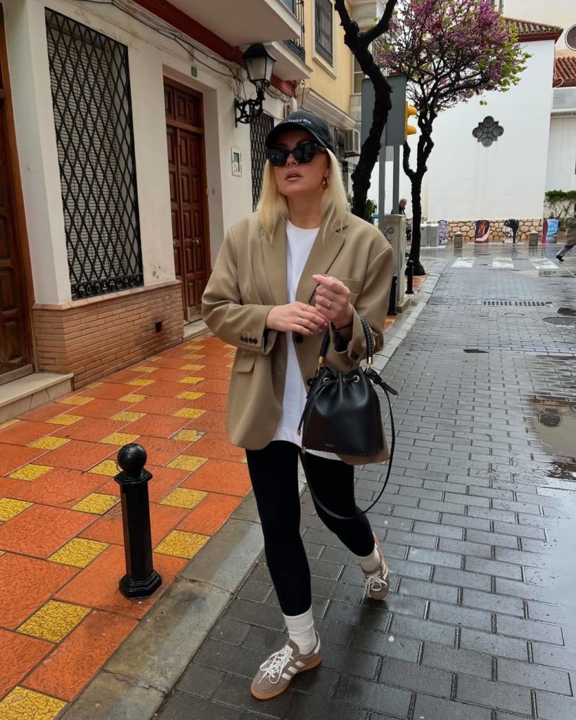  Tan Oversized Blazer + White T-Shirt + Black Leggings