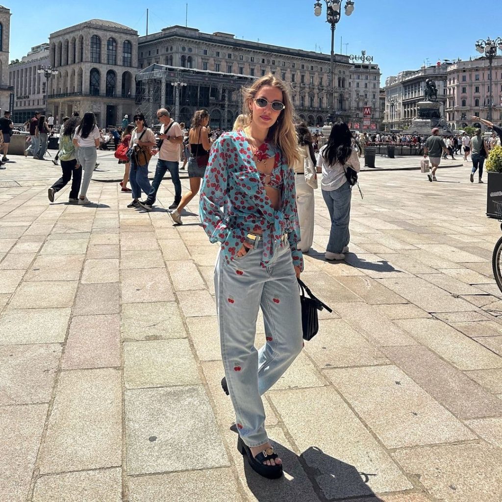 Blue Cherry Print Blouse + Embroidered Straight Jeans + Black Platform Sandals