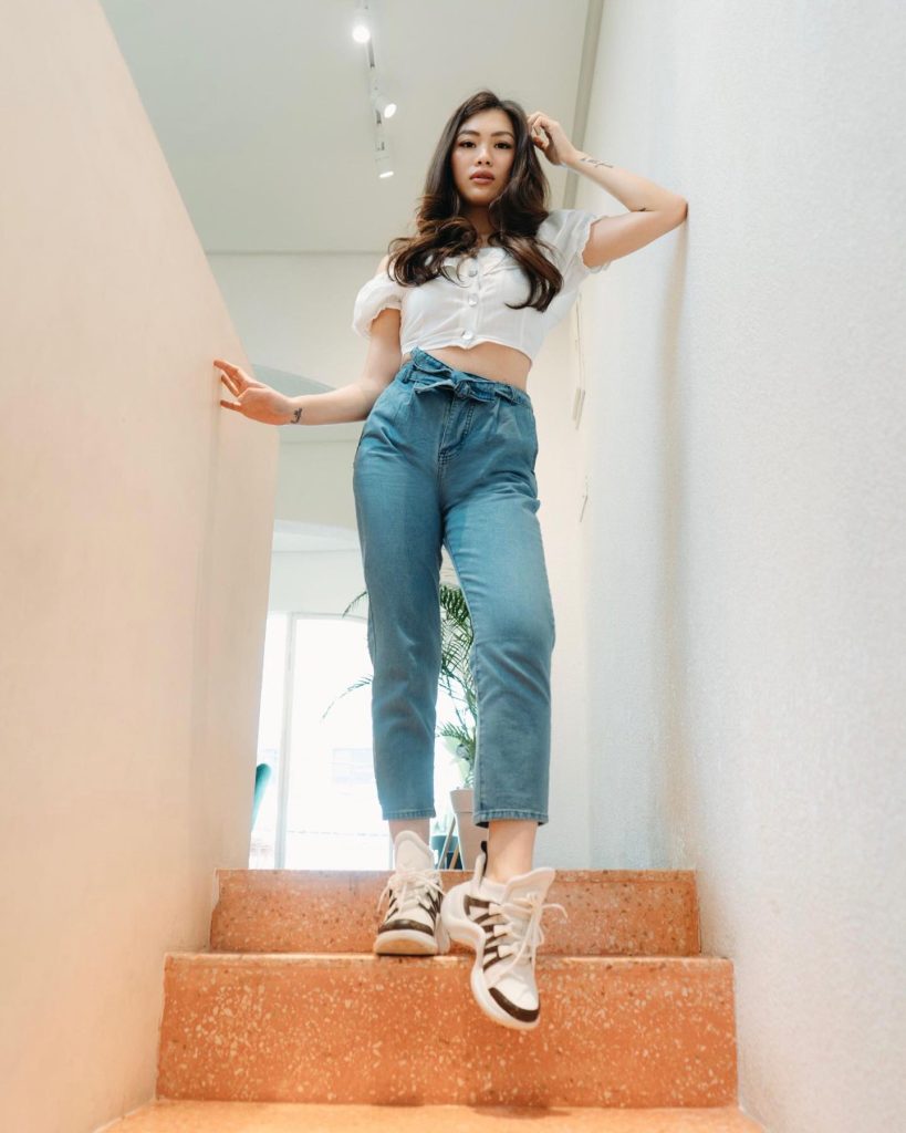 White Puff-Sleeve Crop Top + Paperbag Waist Jeans