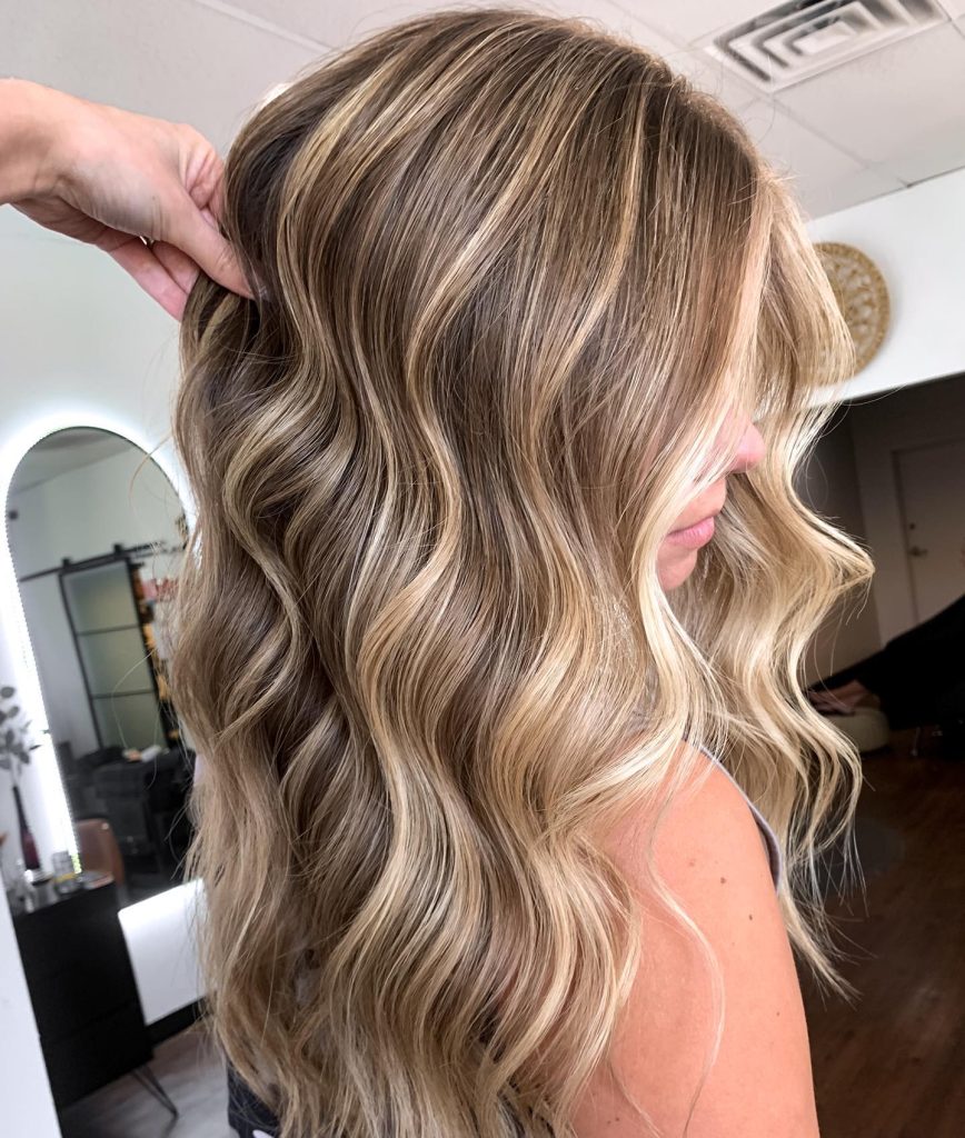 Stunning Golden Blonde Balayage Ideas: Rich Brunette to Golden Blonde Blend