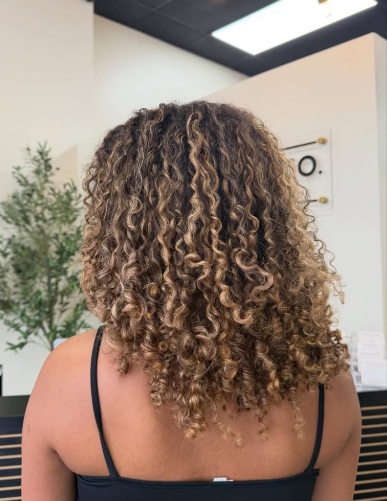 Stunning Golden Blonde Balayage Ideas: Long Layered Golden Balayage