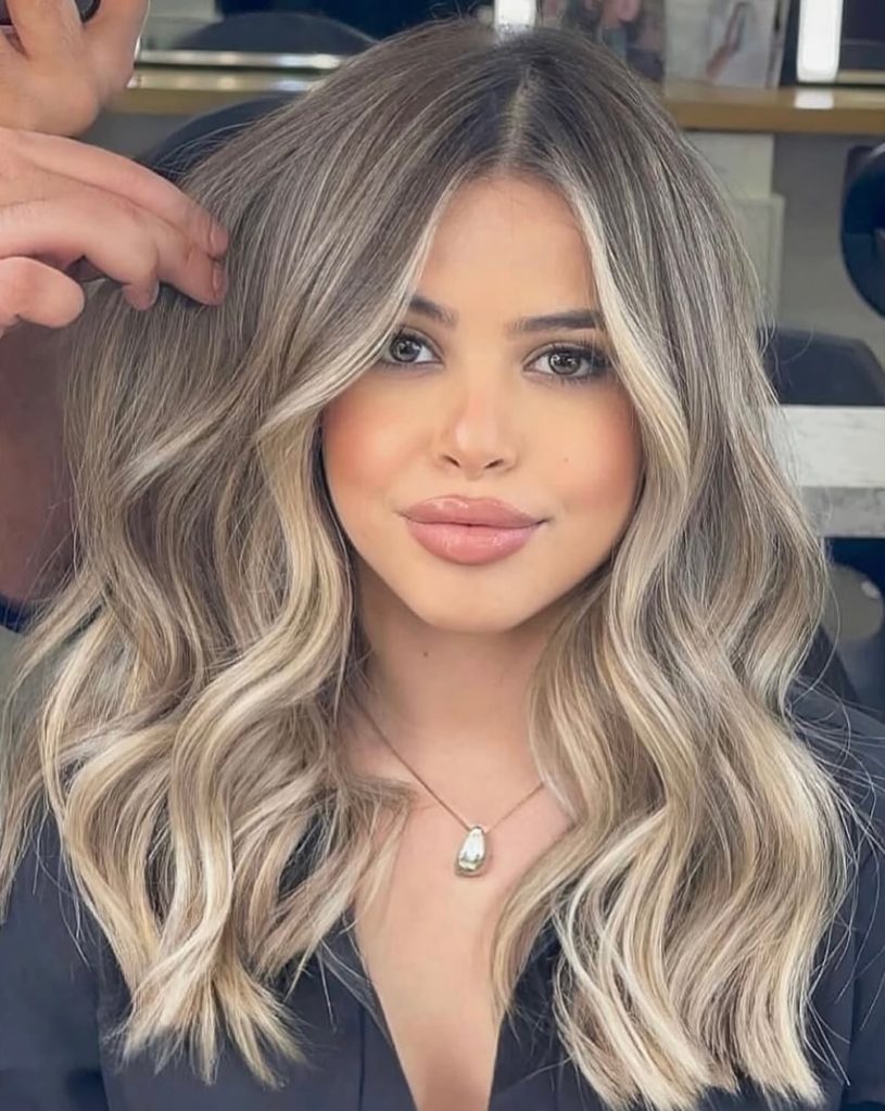 Stunning Brown to Blonde Balayage Ideas: Icy Blonde Ends